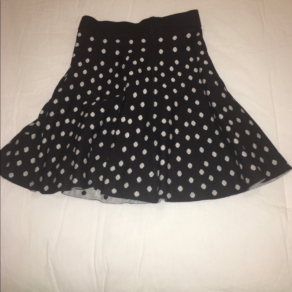 mini skirt - Picture 3 of 5